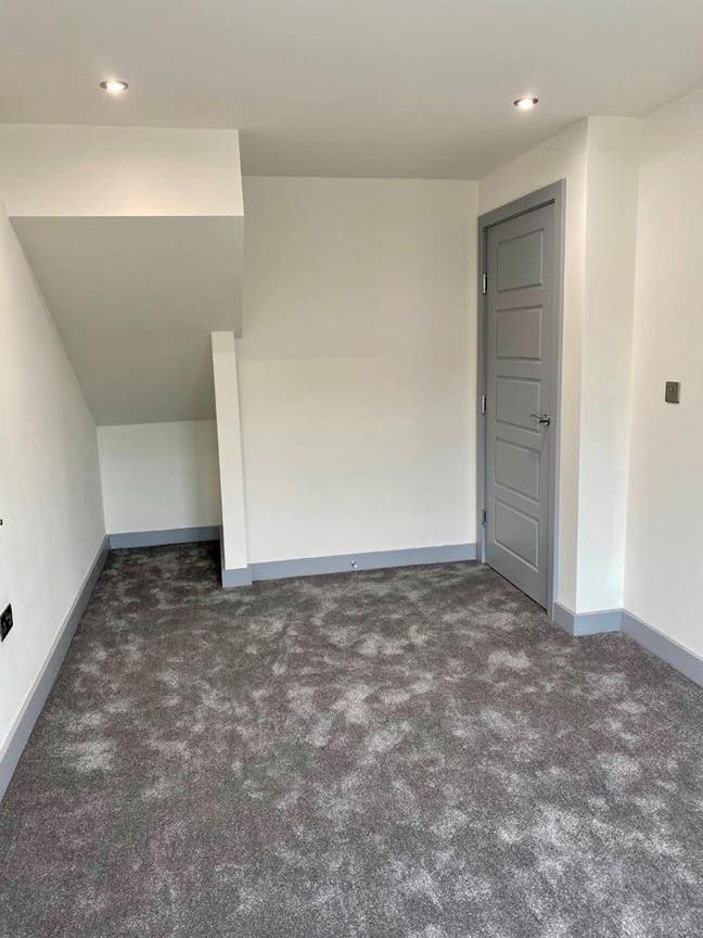 Double room in a 2 bed flat share Main Photo