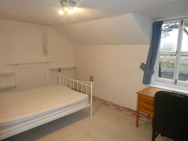 Room  in Period Property for female Main Photo