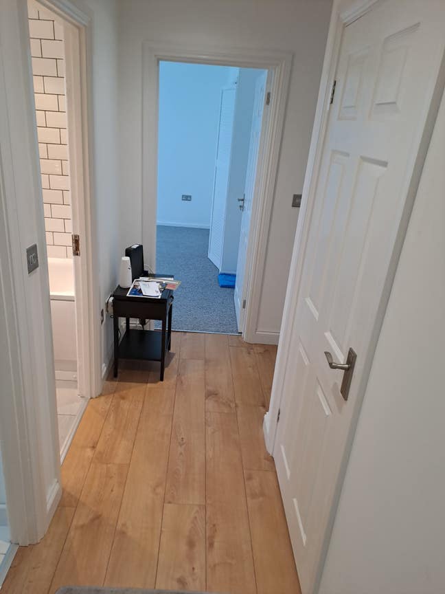Large Double Room Furnished Main Photo