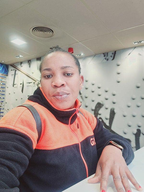 37 year old Female seeks a single or double room Main Photo