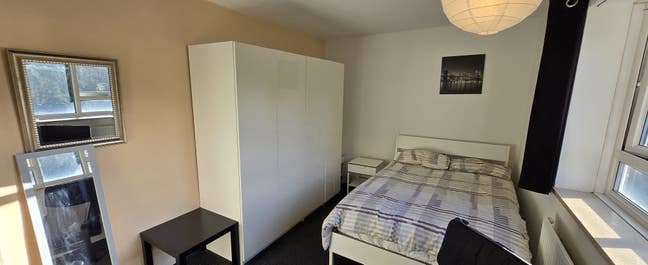 Bright Double Room - 3 Mins to DLR - All Bills Inc Main Photo