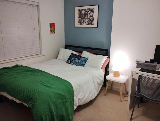 Modern double bedroom - full run of the house! Main Photo