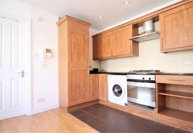 A spaciuos Studio in Kentish Town Main Photo