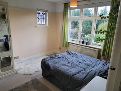 Clean bright double room in Pinner Main Photo