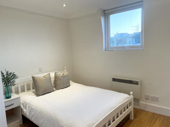 One bedroom flat available for short term Main Photo