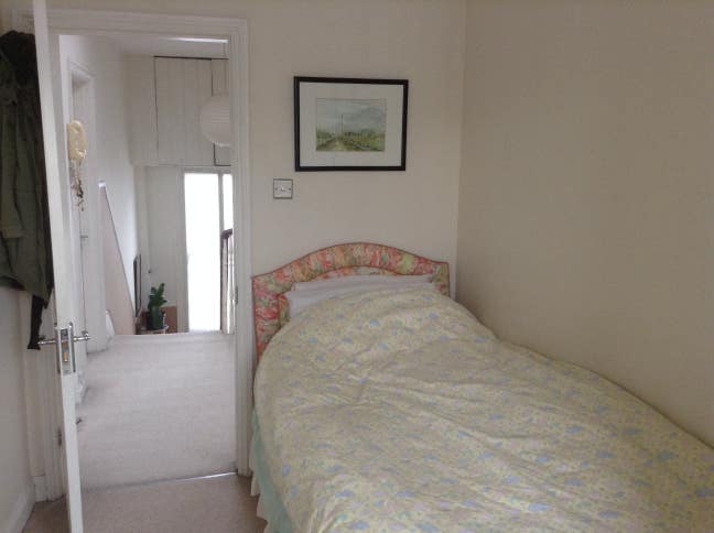 Clean cosy single room in West Kensington  Main Photo