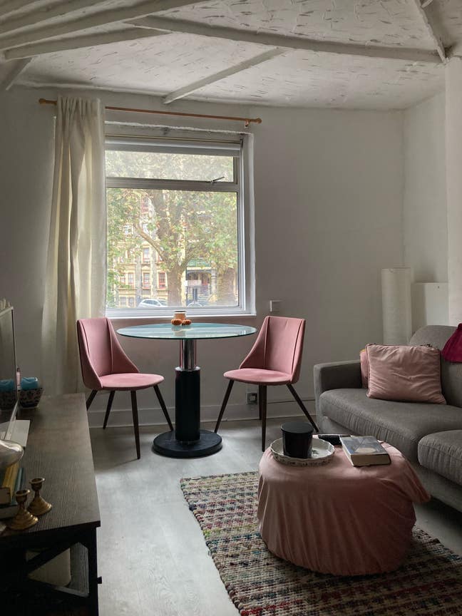 Double Room in E2 in 2 bed flat Main Photo