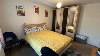 Double bedroom canary wharf zone 2 Main Photo