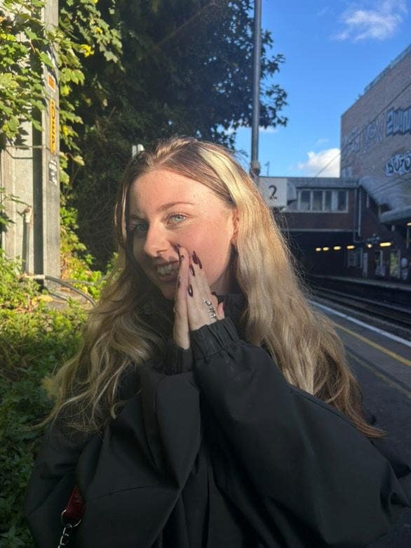 LOOKING FOR DOUBLE ROOM Main Photo