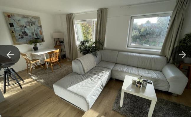 Large master double room in City Centre Main Photo