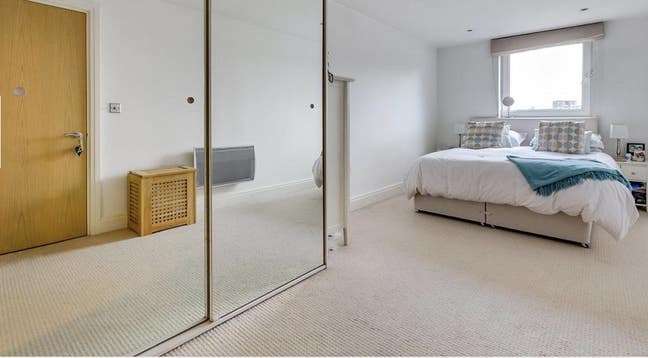 Dbl room with own en suite bathroom near the river Main Photo