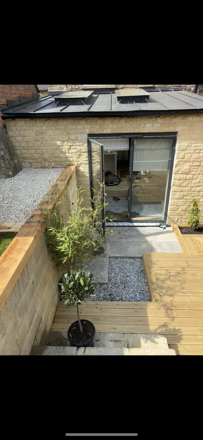 Pretty renovated house with easy town access  Main Photo