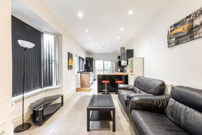 Luxury, spacious rooms Beverley Road Main Photo