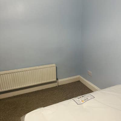 Double room for single female professional or stud Main Photo