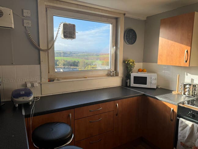 2 Double Bedroom Flat In Sighthill - Edinburgh  Main Photo