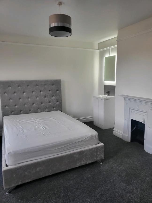 Lovely Double room  in Wallisdown near Uni Main Photo