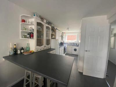 Spare Double Bedroom - N7 Main Photo