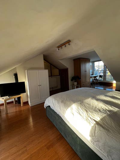 Bright Double Room in Friendly Flat – Bills Inc! Main Photo