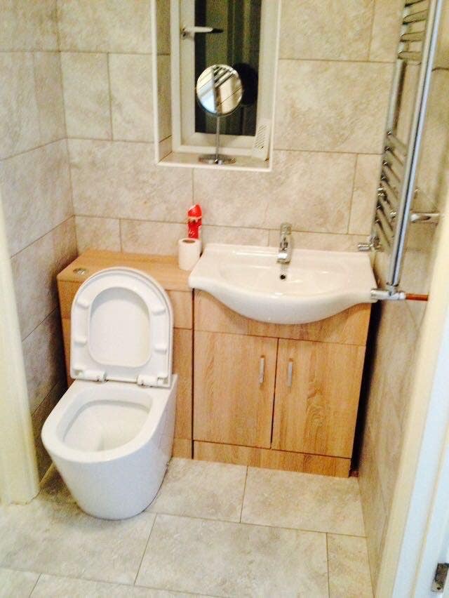 Single En-suite Room - Hayes Town  Main Photo