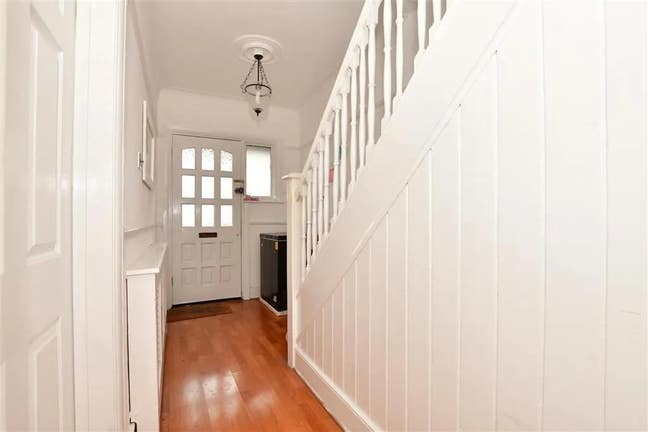 Large double room available  Main Photo