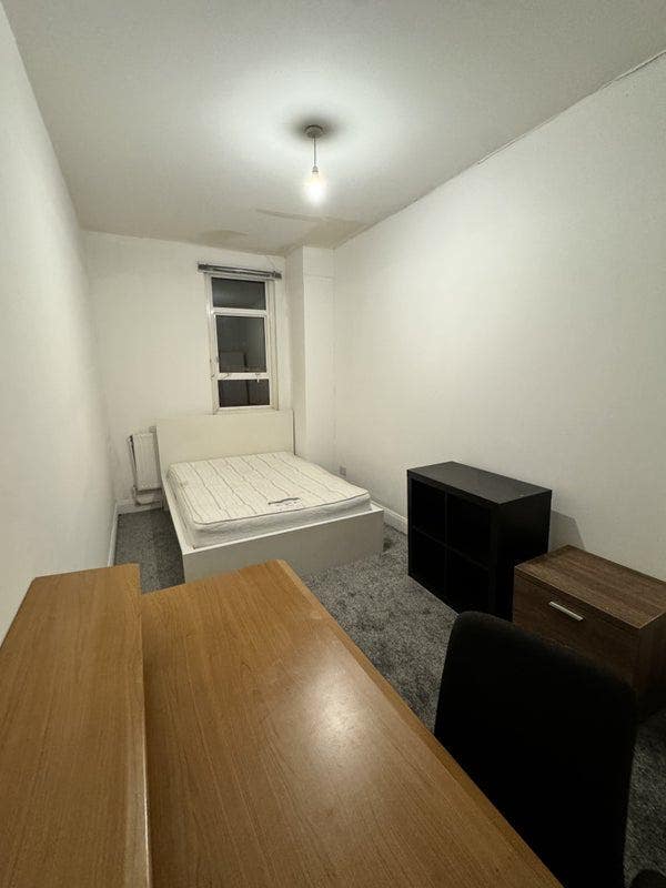 🏡 Live in Style: Stunning Streatham room available Main Photo