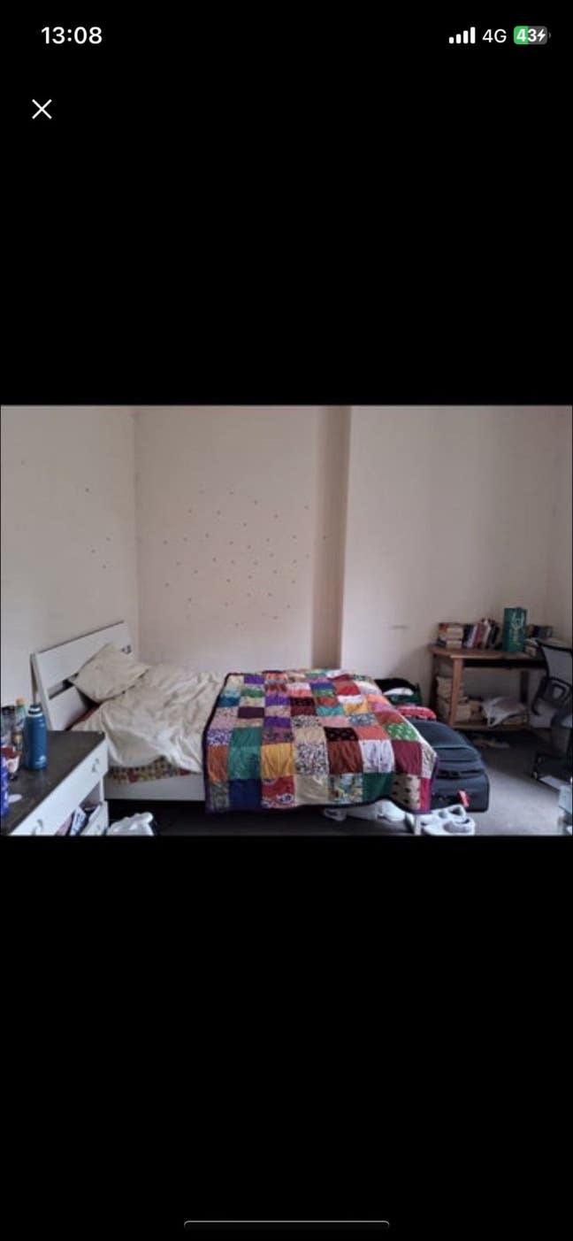 Large spacious bedroom in large flat  Main Photo