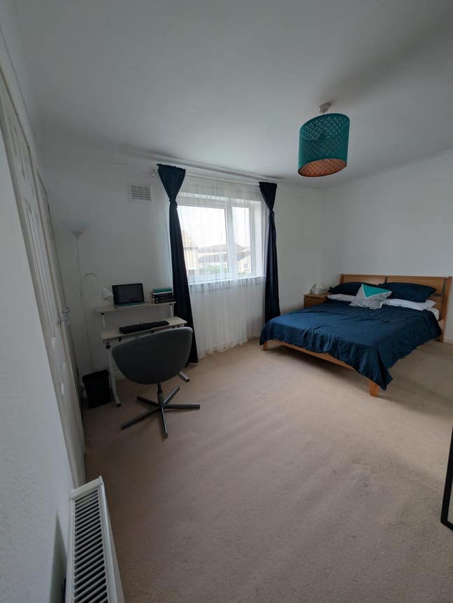 Room for rent in a Two-floor house with garden Main Photo