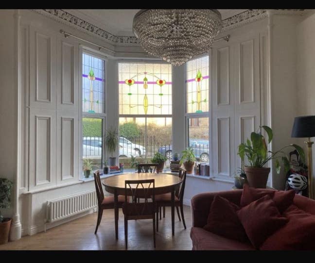 Beautiful, spacious flat in dennistoun   Main Photo