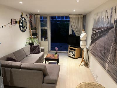 ***Perfect Location---all bills incl.***  Main Photo