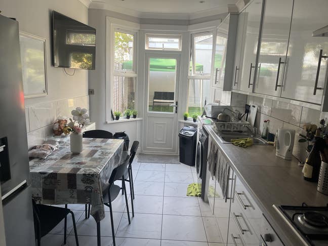 Lovely   single room  Main Photo