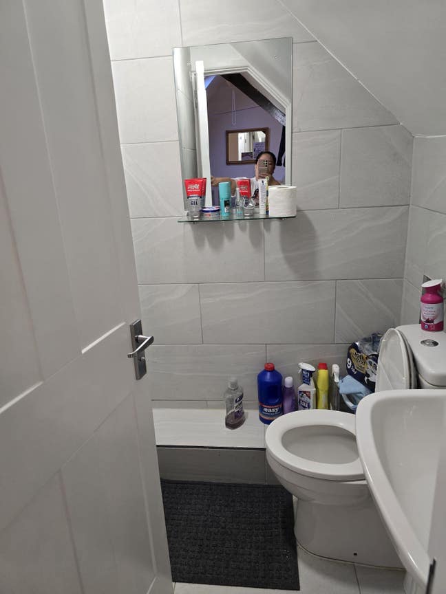 Semi studio Attic Room For Rent Main Photo