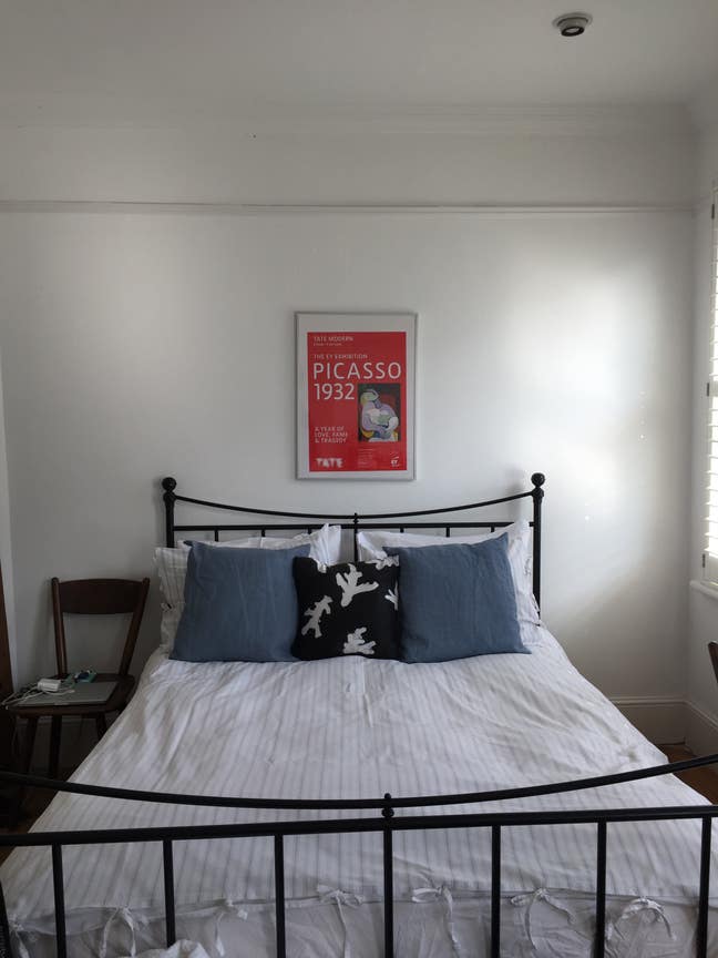 Lovely Double Room in House close to amenities NW2 Main Photo