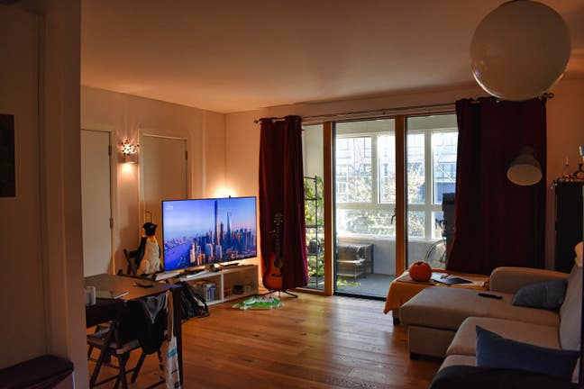 Room in large modern flatshare, 6 tube lines Main Photo