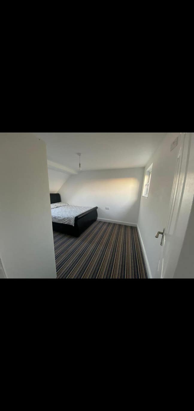 Double room to let  Main Photo