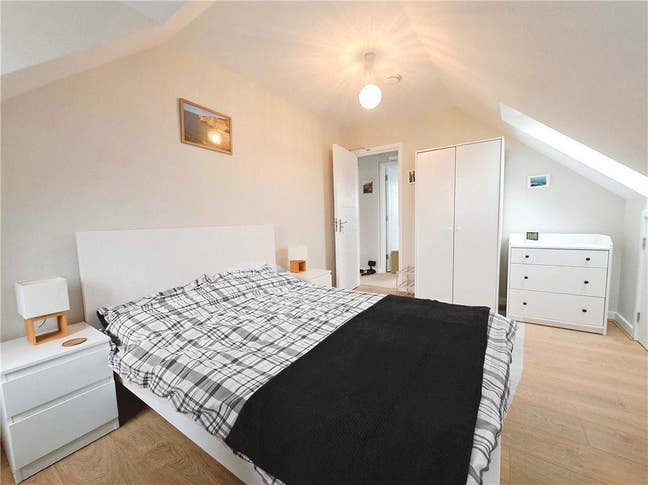 Single Occupancy Only - Bills Included Main Photo
