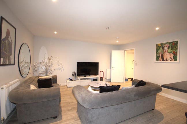 Double Room Available for immediate rent Main Photo