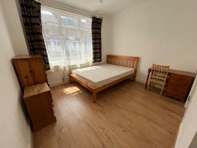 Single room & En-suite for rent in Tottenham  Main Photo