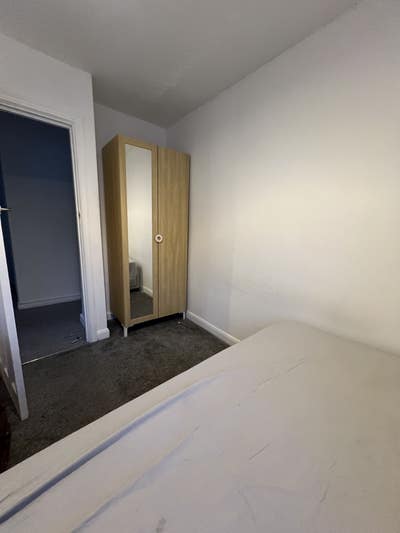 Room Available in a Friendly 3-Bedroom House Main Photo
