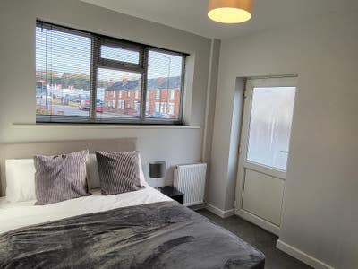 Great double en-suite room in Rotherham! Main Photo