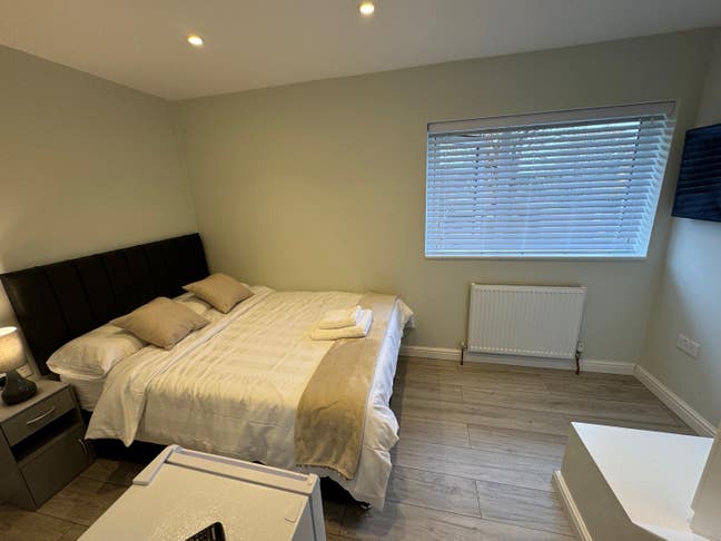 Luxury bedroom with en-suite Main Photo
