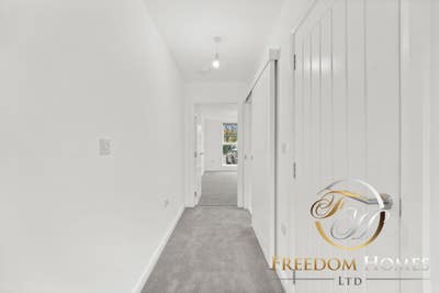 Spacious Apartments in PE1 with Parking 🚘 Main Photo