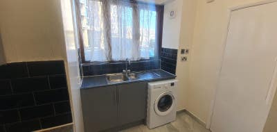 Bright Double Room To Let Close Greenwich Station Main Photo