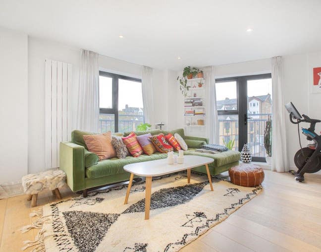 Cozy en-suite bedroom in Bethnal Green Main Photo