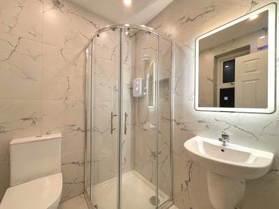 Brand New 6 Bed 6 Bath House on Lower Downs Road Main Photo