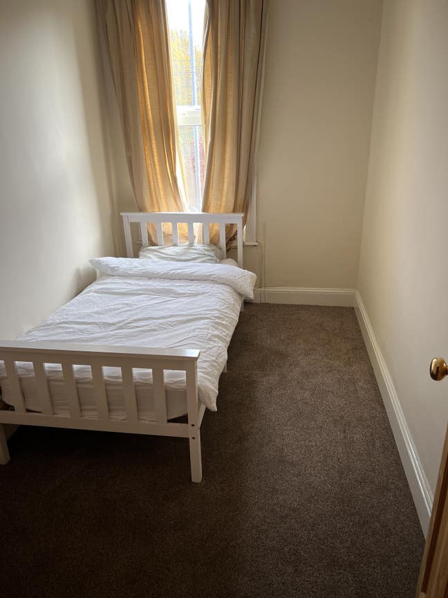 Single room near city centre  Main Photo