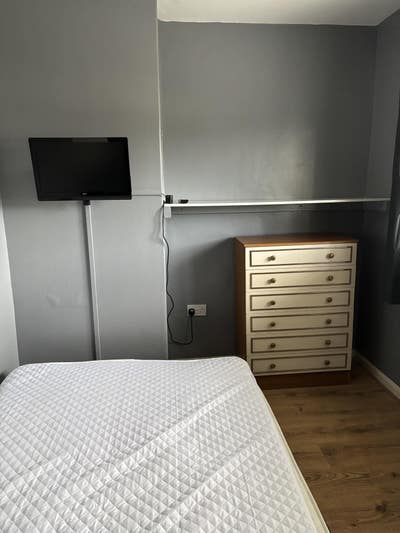 Room for rent  Main Photo