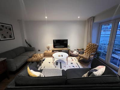 Furnished Large Double room living with one other Main Photo