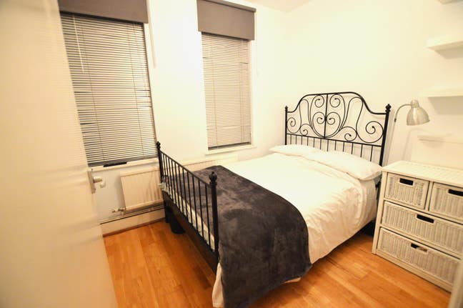  Bright double bedroom in sheared Flat in Tooting Main Photo