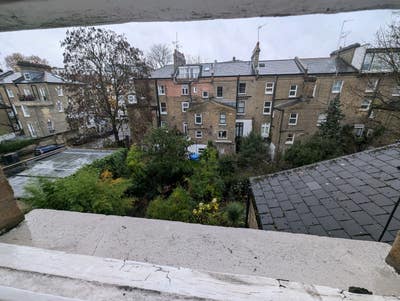 Dbl Room in Stunning Location *Sun-Fri Only* Main Photo