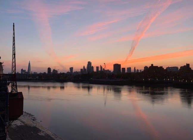 Stunning Room with Private Bathroom & River Views Main Photo